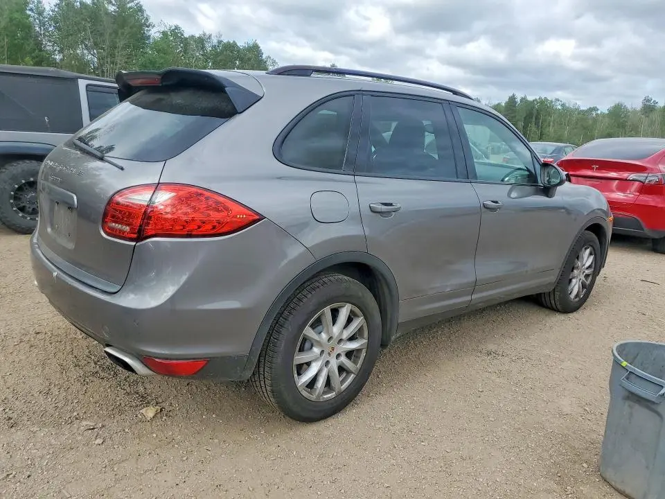 2013 PORSCHE CAYENNE   