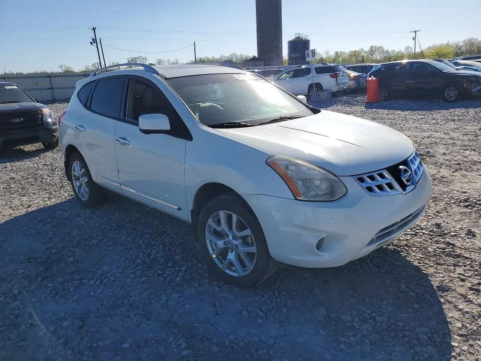 2013 NISSAN ROGUE S  