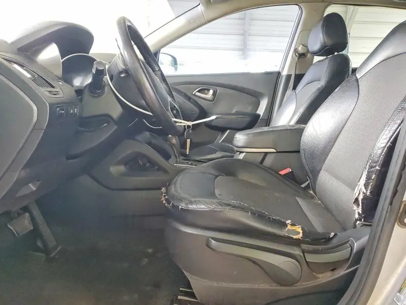 2011 HYUNDAI TUCSON GLS  