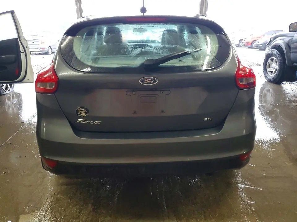 2017 FORD FOCUS SE  