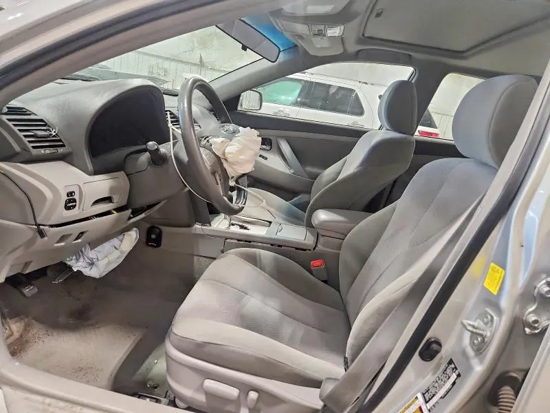 2011 TOYOTA CAMRY LE V6  