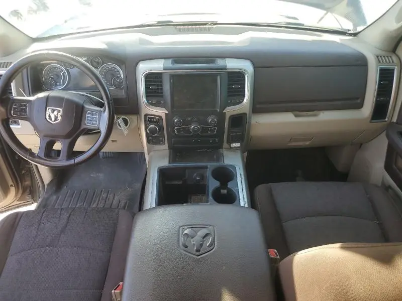 2015 RAM 1500 SLT