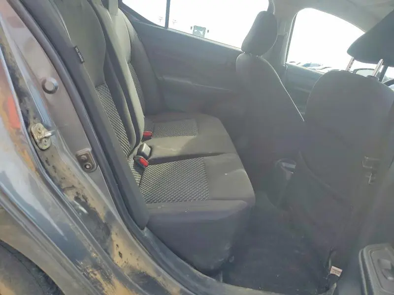 2022 NISSAN VERSA S  