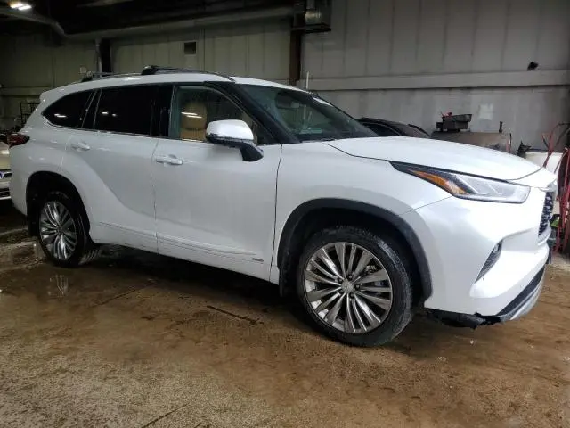 2022 TOYOTA HIGHLANDER HYBRID PLATINUM  