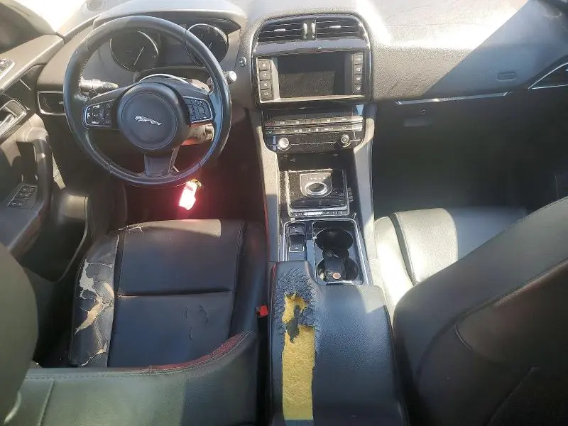 2018 JAGUAR F-PACE PREMIUM  