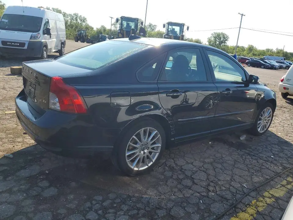 2010 VOLVO S40 2.4I  