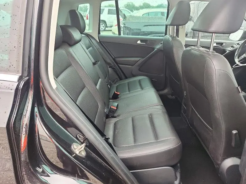 2015 VOLKSWAGEN TIGUAN S  