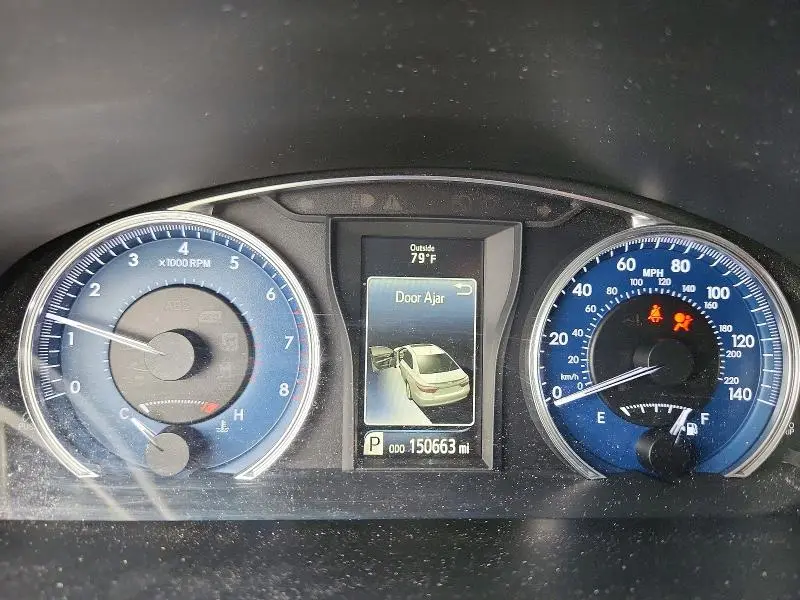 2016 TOYOTA CAMRY LE  