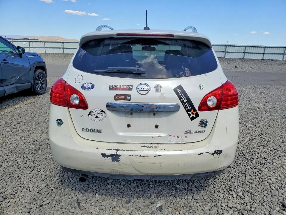 2011 NISSAN ROGUE S  