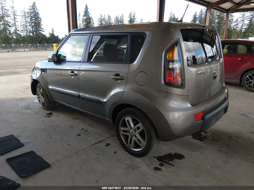 2011 KIA SOUL +