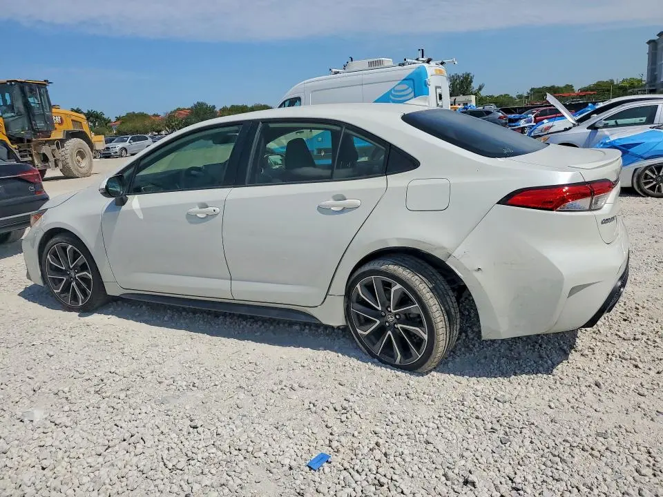 2021 TOYOTA COROLLA SE  