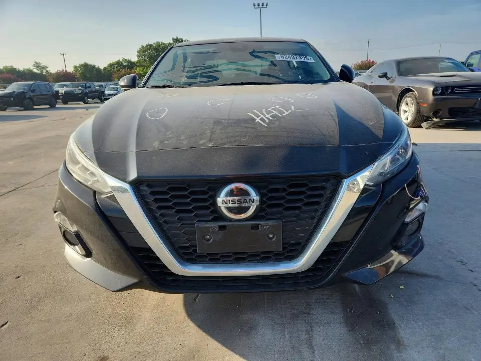 2019 NISSAN ALTIMA SV  