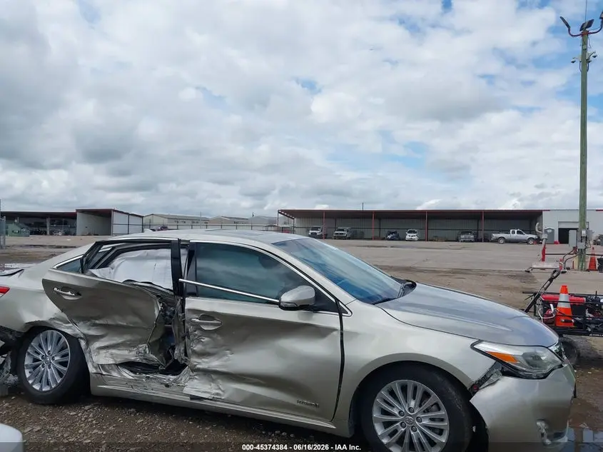 2015 TOYOTA AVALON HYBRID LIMITED