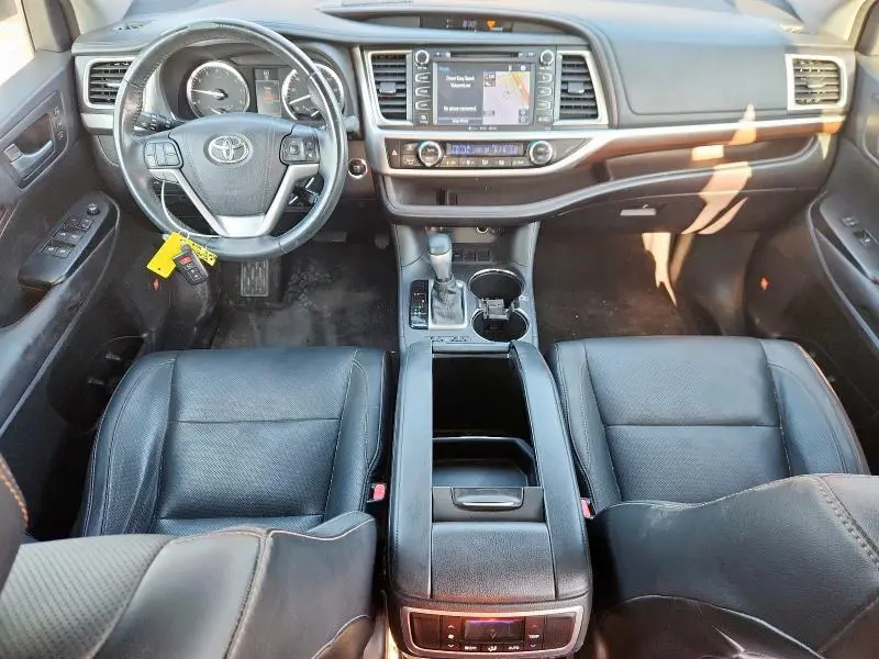 2016 TOYOTA HIGHLANDER LIMITED  