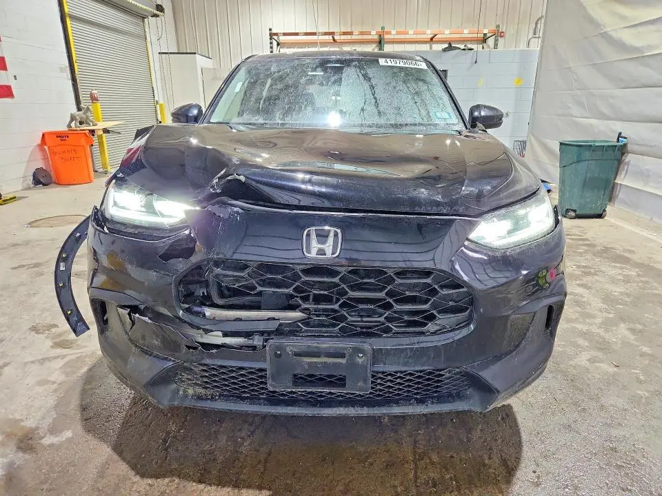 2023 HONDA HR-V LX  