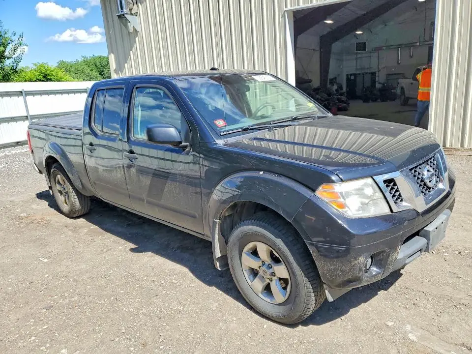 2012 NISSAN FRONTIER SV V6  
