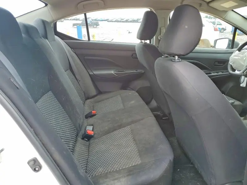 2021 NISSAN VERSA S  