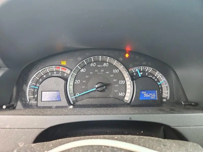 2013 TOYOTA CAMRY SE  