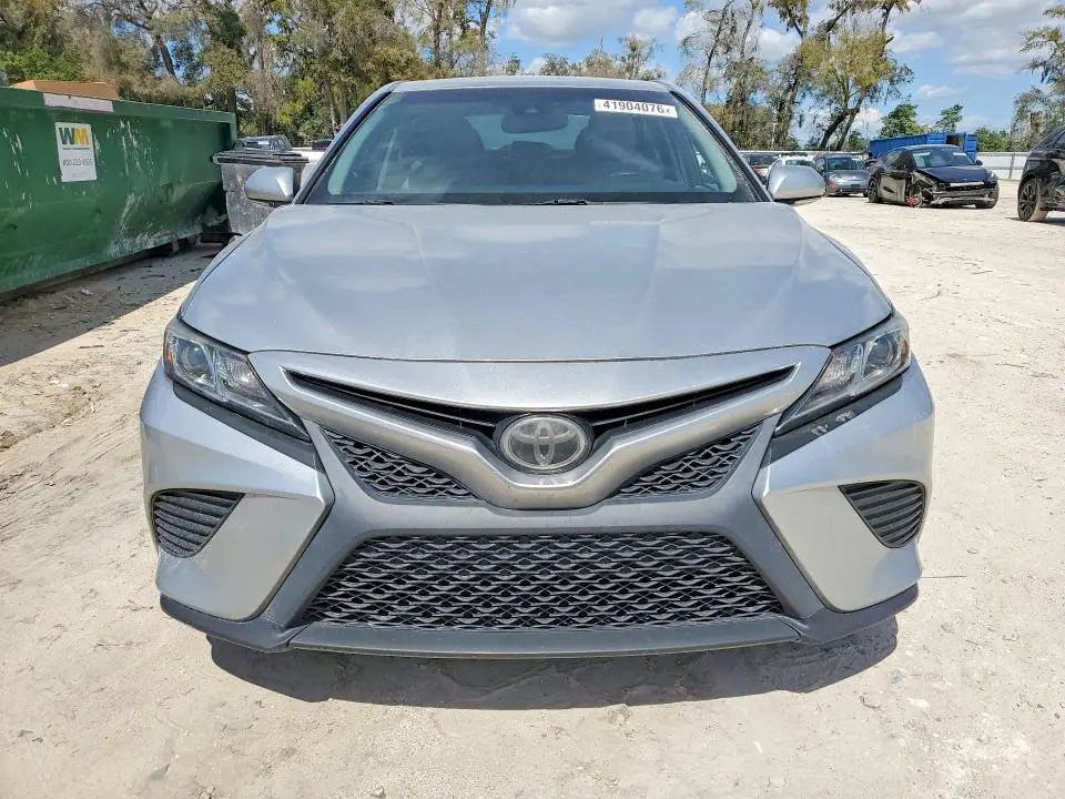 2018 TOYOTA CAMRY SE  