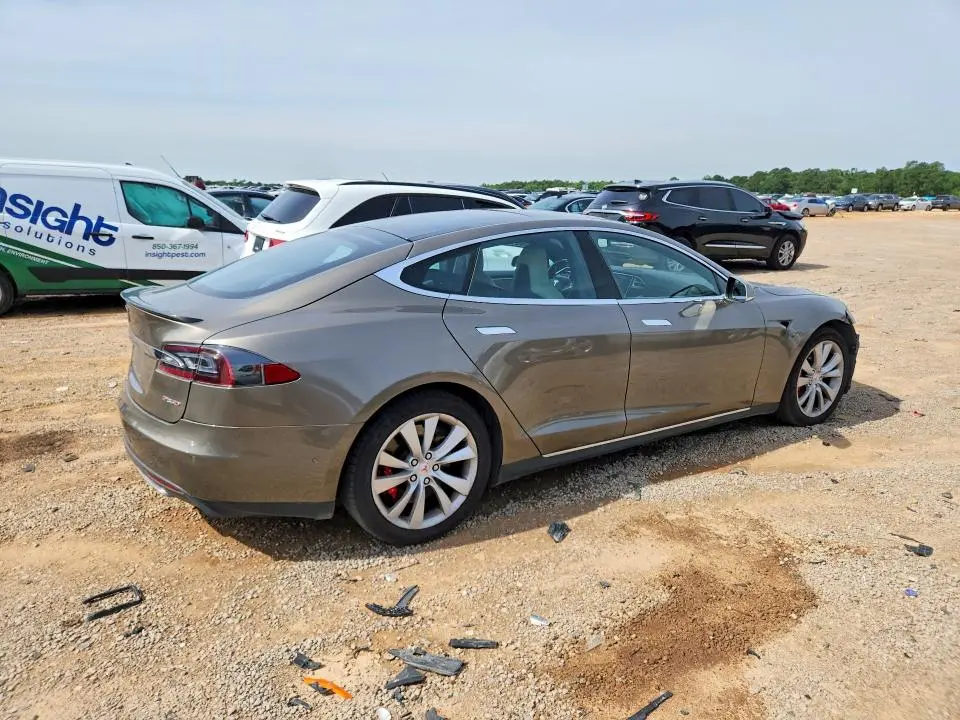 2015 TESLA MODEL S P85D  