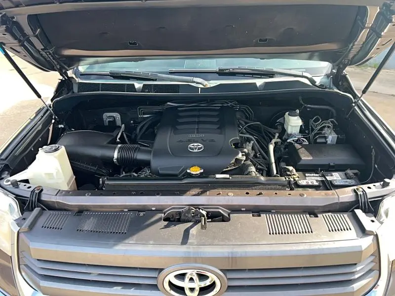2015 TOYOTA TUNDRA CREWMAX SR5  