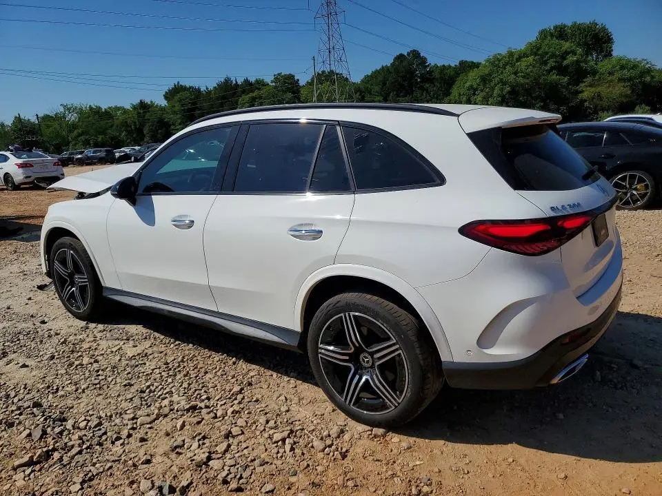 2024 MERCEDES-BENZ GLC 300  