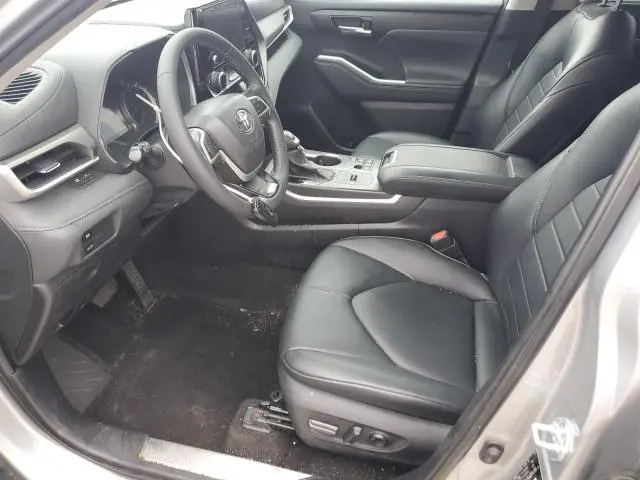 2023 TOYOTA HIGHLANDER HYBRID XLE  