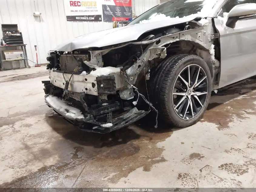 2022 TOYOTA CAMRY SE AWD