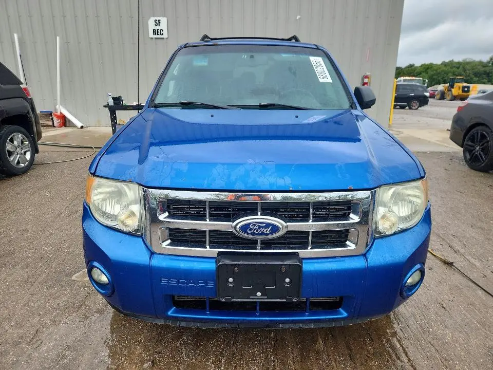 2011 FORD ESCAPE XLT  
