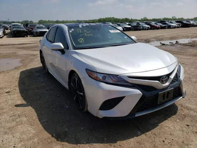 2019 TOYOTA CAMRY XSE