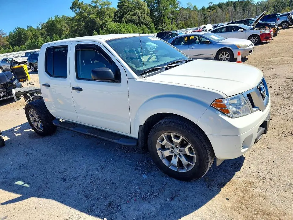 2020 NISSAN FRONTIER SV  