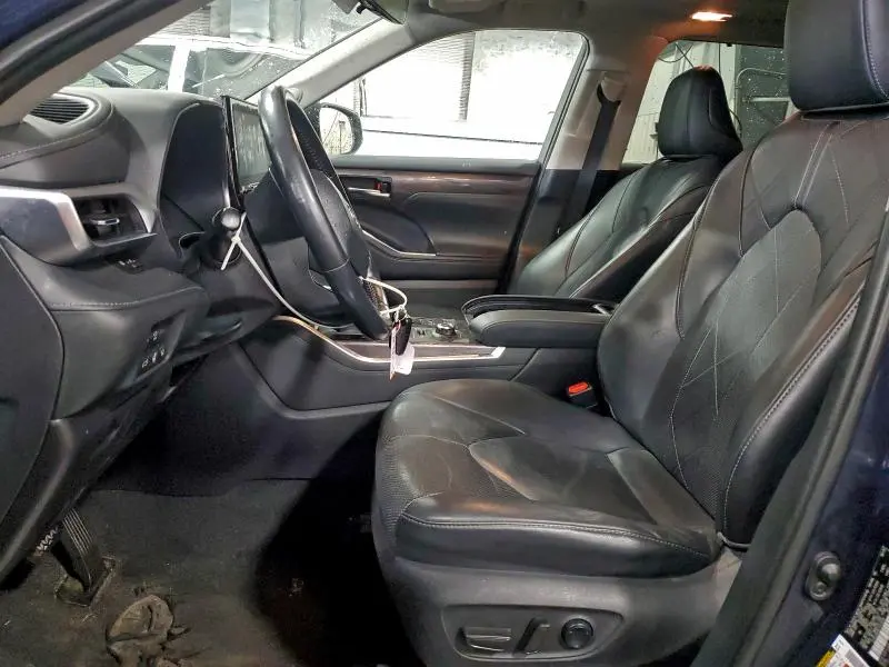 2020 TOYOTA HIGHLANDER PLATINUM  