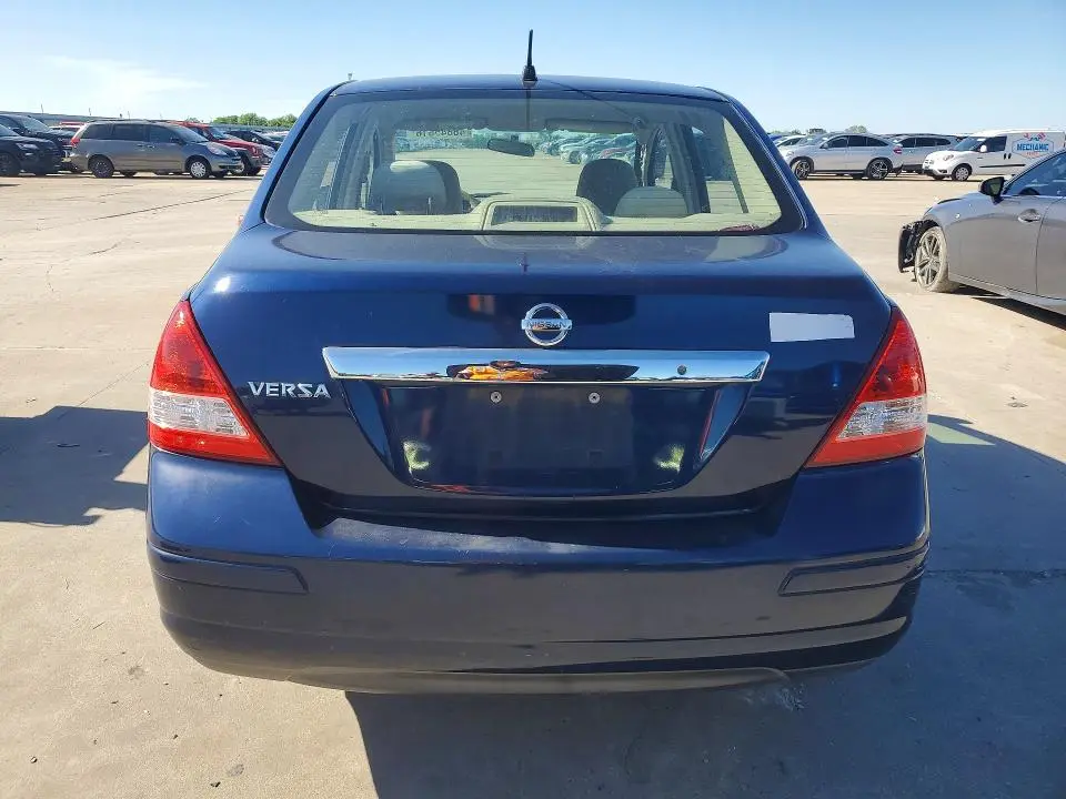 2010 NISSAN VERSA 1.8 S  