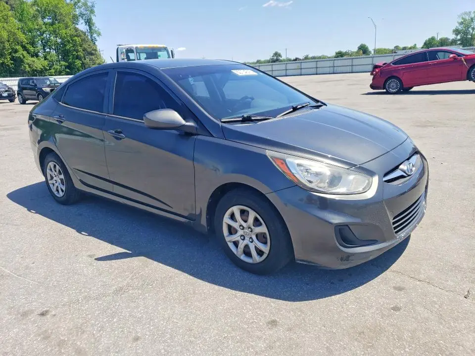 2013 HYUNDAI ACCENT GLS  