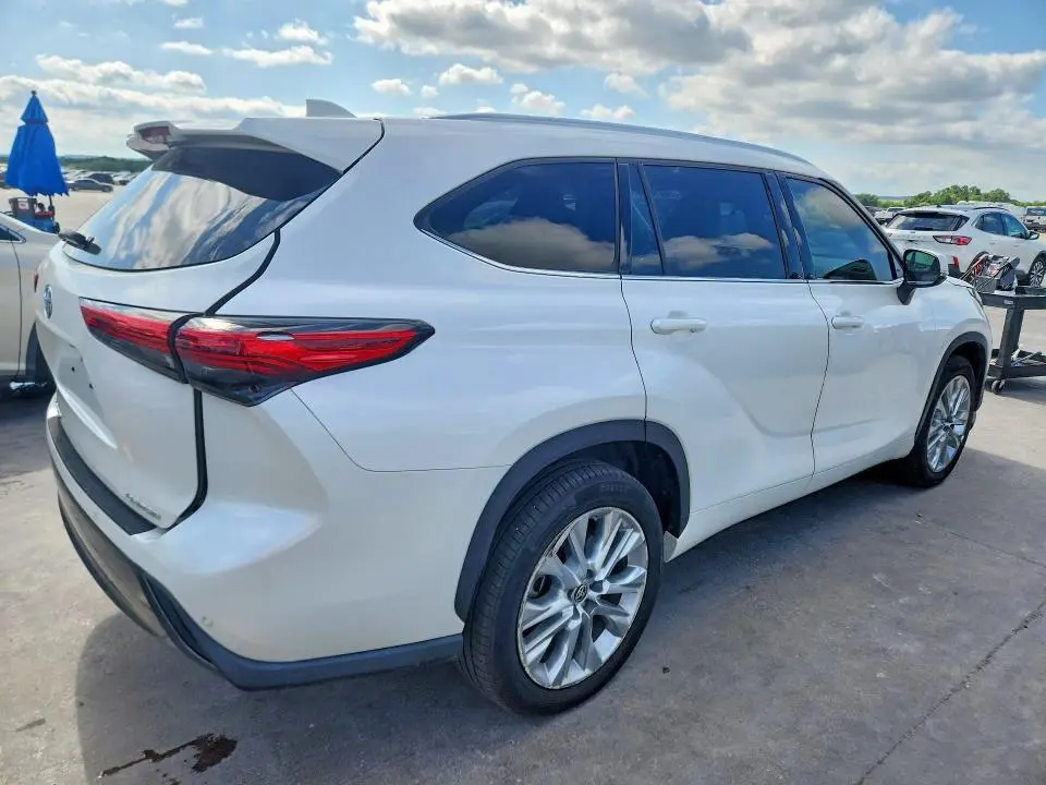 2020 TOYOTA HIGHLANDER LIMITED  