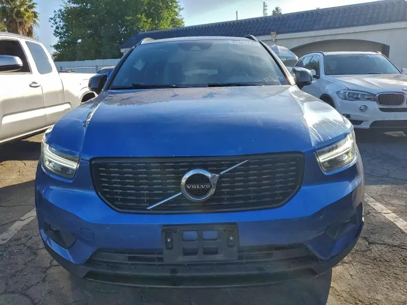 2020 VOLVO XC40 T5 R-DESIGN  