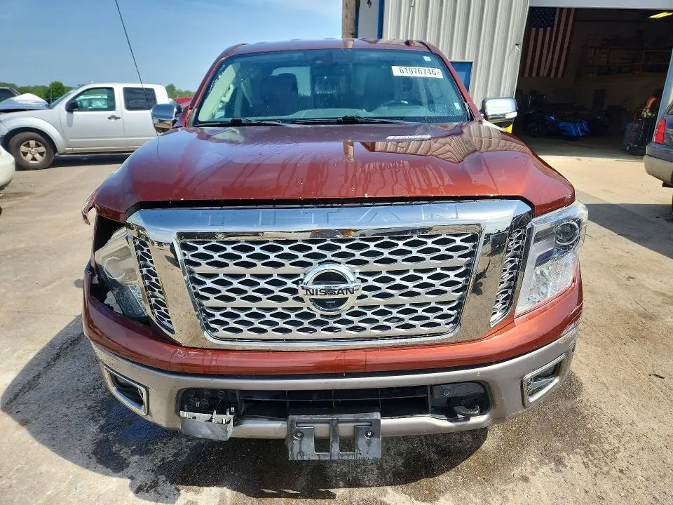 2017 NISSAN TITAN PLATINUM RESERVE  