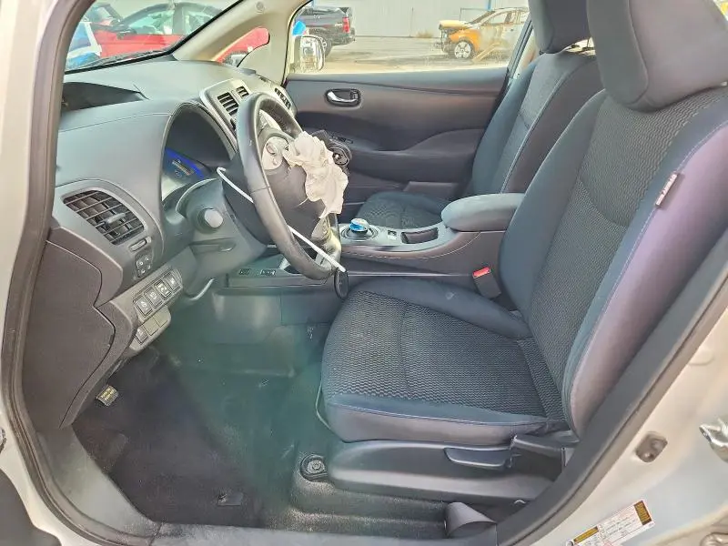 2015 NISSAN LEAF S  