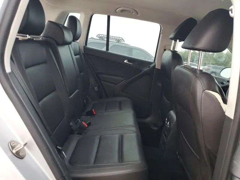 2016 VOLKSWAGEN TIGUAN S  