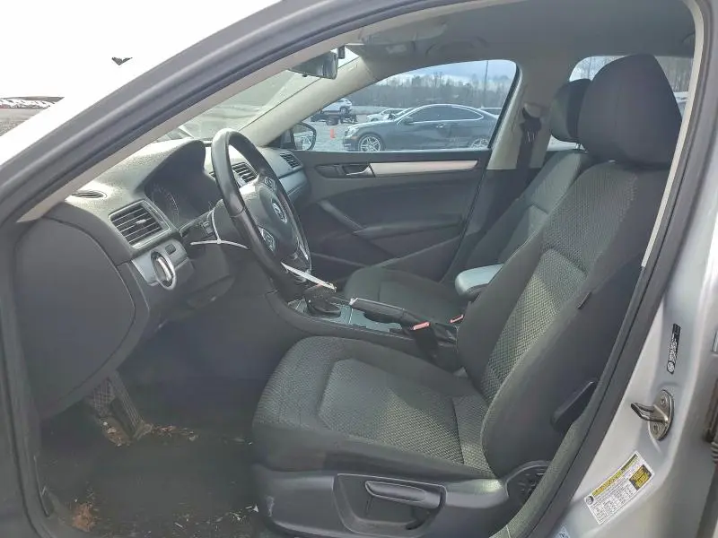 2012 VOLKSWAGEN PASSAT S  