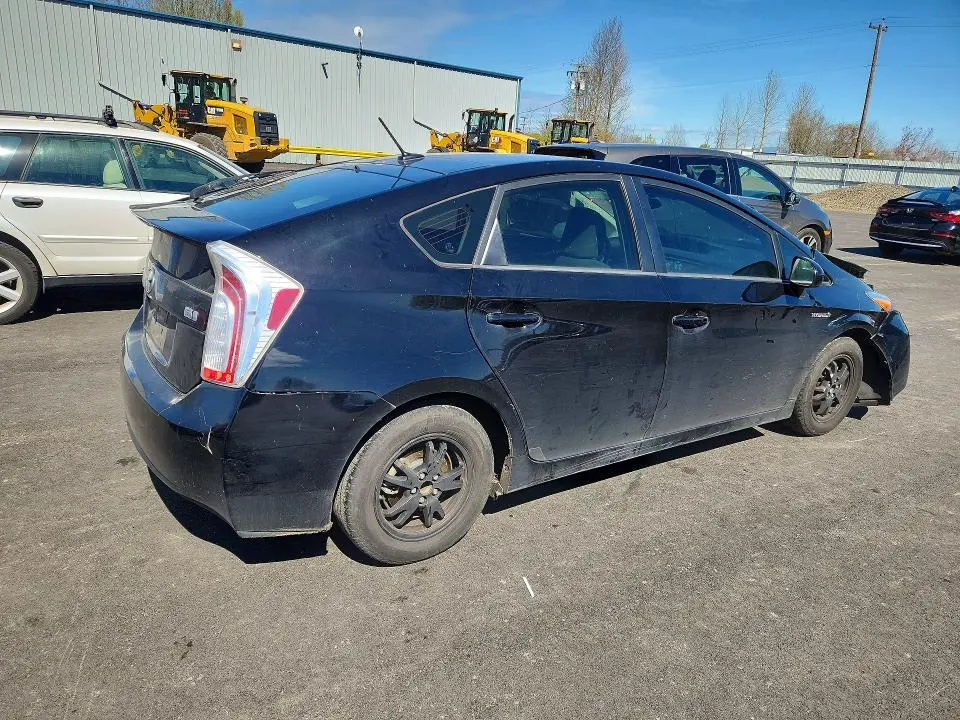 2012 TOYOTA PRIUS THREE  