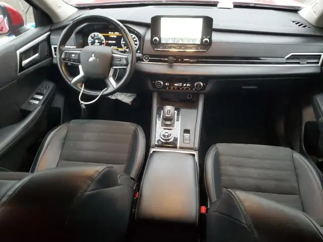 2024 MITSUBISHI OUTLANDER SE  