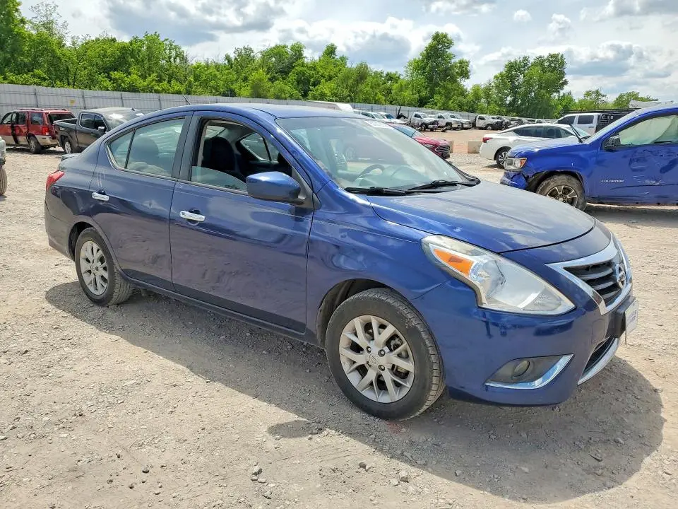 2018 NISSAN VERSA SV