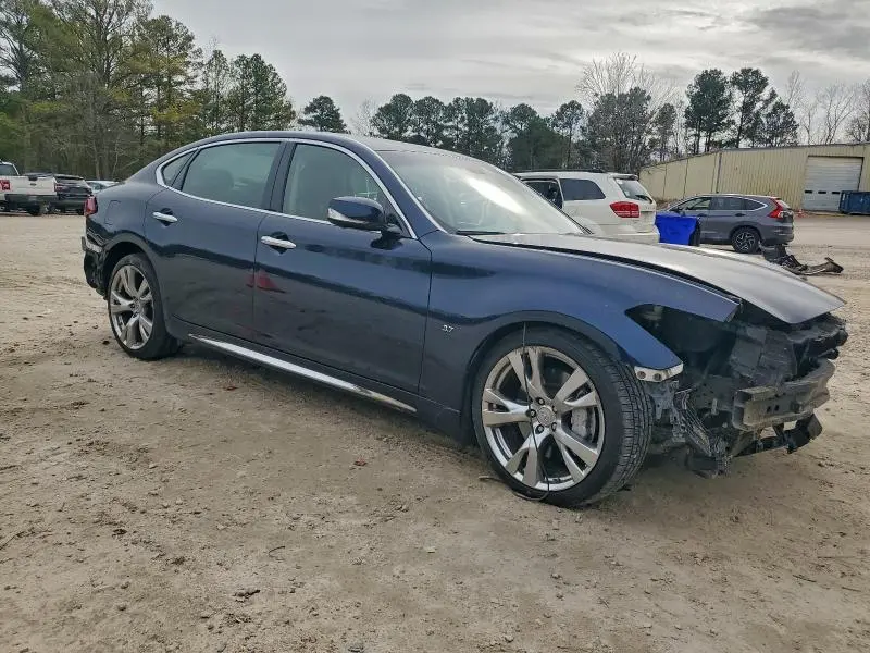 2015 INFINITI Q70L 3.7  