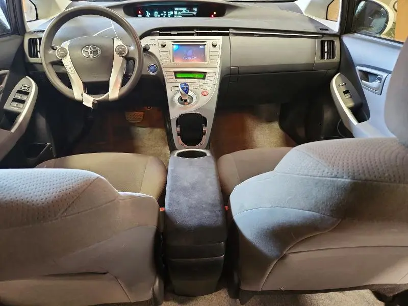 2015 TOYOTA PRIUS THREE  