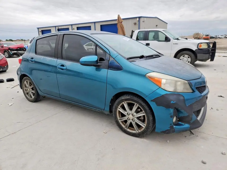 2013 TOYOTA YARIS 5-DOOR L  
