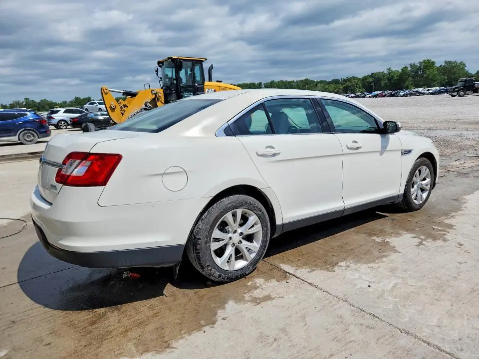 2010 FORD TAURUS SEL  