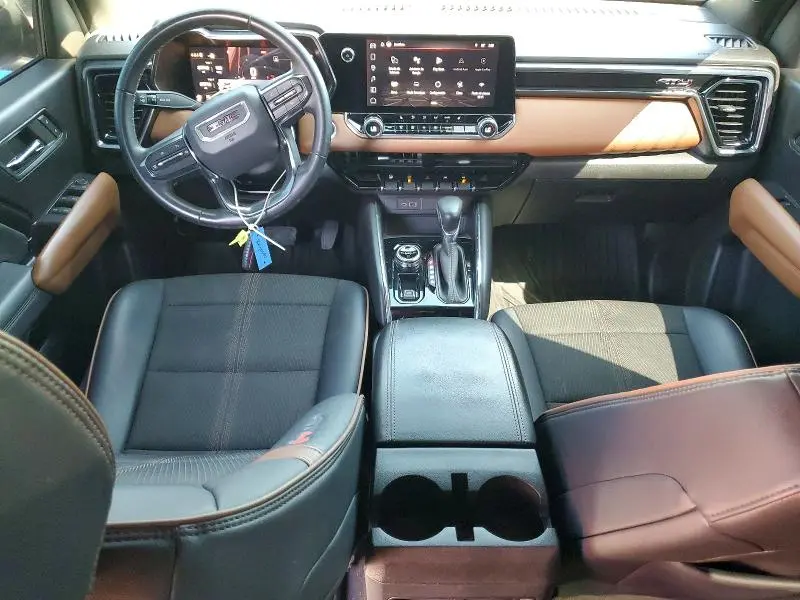 2024 GMC CANYON AT4  