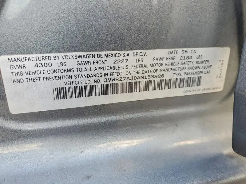 2010 VOLKSWAGEN JETTA SE  