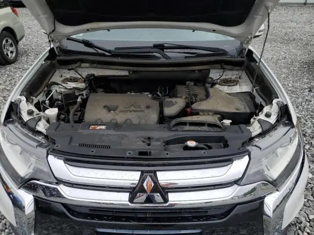 2016 MITSUBISHI OUTLANDER SE  